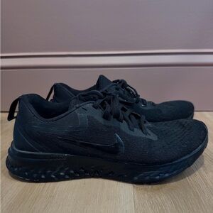 Nike Odyssey React Triple Black Running Shoes Comfort Athletic Sneakers Size 7